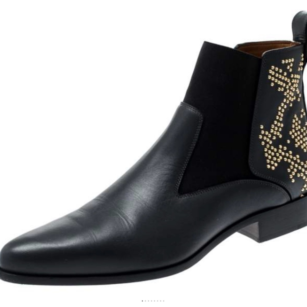 Pristine Chloé Studded Leather Ankle Chelsea Boots